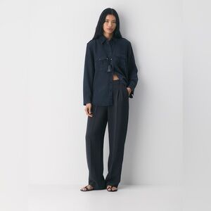 Aritzia Effortless Pant in Black sz 8